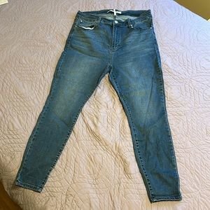 Celebrity pink Crop Jeans